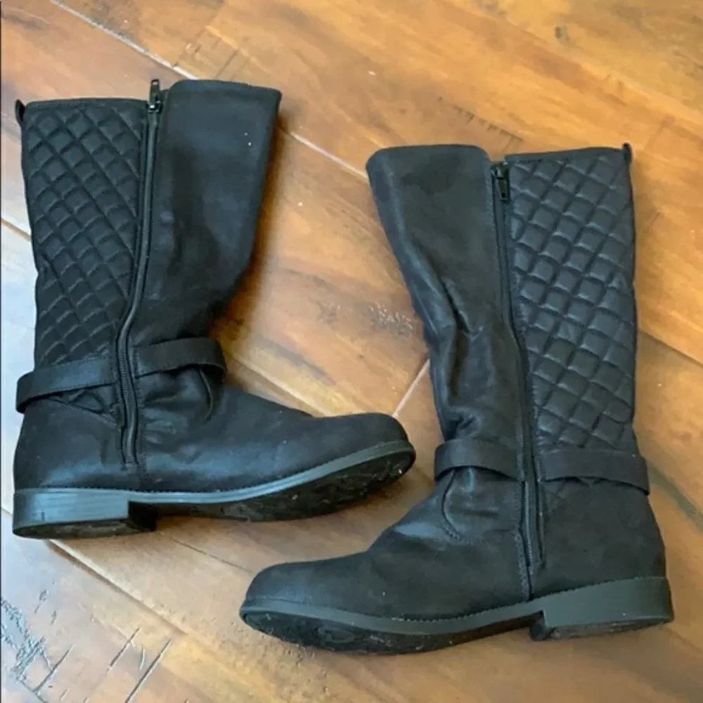 𝅺AMERICAN Eagle Quilted Bootie Boots Shoes